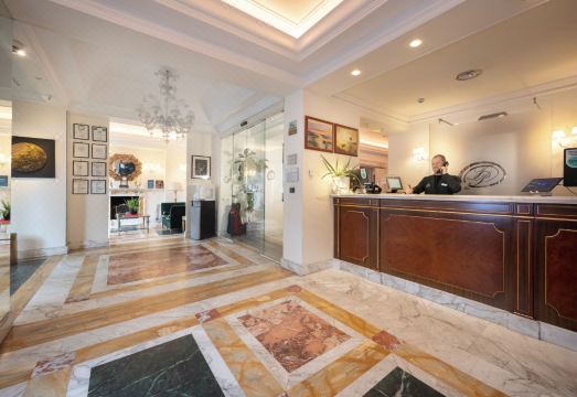 트릴루사 팰리스 루프탑