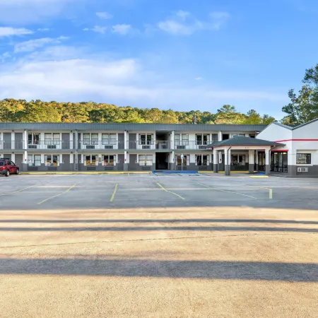 Super 8 by Wyndham Gadsden Al