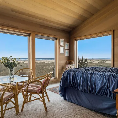 Fantastic Beach View! Oregon Escape w/ Game Room