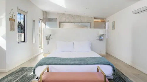The Gower Street Bungalows by AvantStay - Bungalows