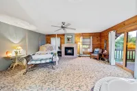 Point Au Roche Lodge Hotels in North Hero