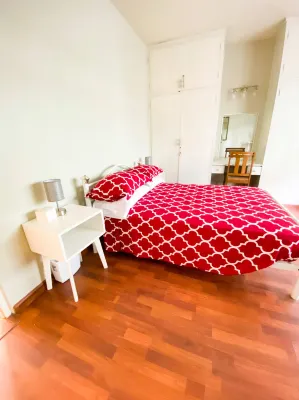 Stylish 1-Bed Opposite Queen’s Park Savannah