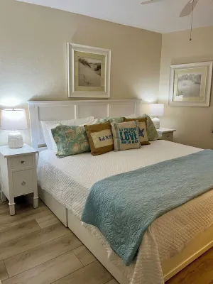 EMERALD SKYE - BEAUTIFUL GULF FRONT CONDO & CLOSE TO EVERYTHING IN ORANGE BEACH! - Private Pools