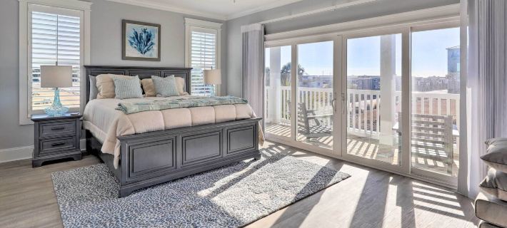 Gorgeous Emerald Isle Getaway Walk to Beach! Hotels in Emerald Isle