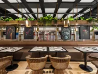 Radisson Red Auckland Hoteles cerca de Torre del Cielo