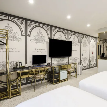 Hotel Four Star