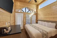 Cozy Tiny Home 2 King Room Sleeps 4 - Holiday bungalows