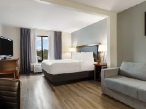 Wingate by Wyndham Round Rock Hotel & Conference Center Hotels in Round Rock