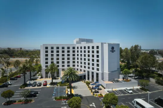 DoubleTree by Hilton Irvine Spectrum Hotels near Irvine Spectrum