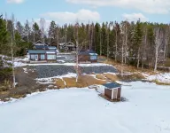 Private & Luminous Suite with lake views