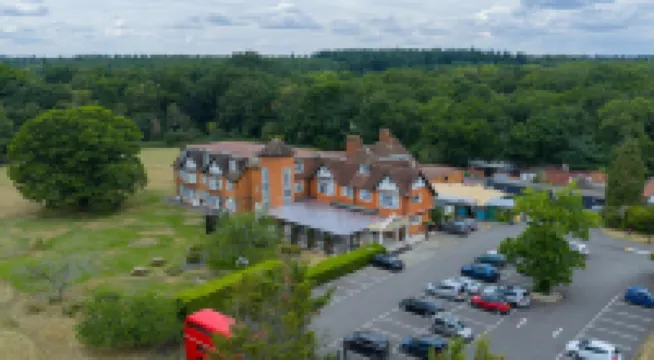 Grovefield House Hotel by Uno Hotels in 