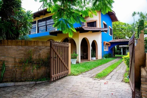 Casa em Condom nio c Churrasqueira a 200m da Praia