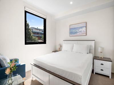 Modern 2-Bedroom Retreat Minutes from St Kilda