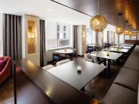 Hampton Inn & Suites Dallas / Downtown Hoteles cerca de Museo Sixth Floor
