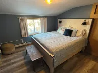 2026 Remodel! Downtown Oscoda - Lake Huron Beach and Pier! Sleeps 13