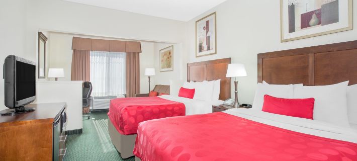 Ramada by Wyndham Denver International Airport Hoteles en Denver