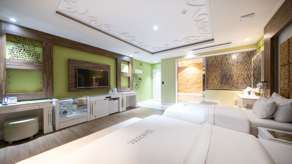 Yeosu Myeongpum Hotel