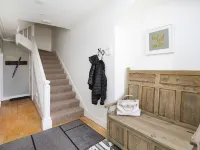 Tri Raglan Bach Hotels in Beaumaris