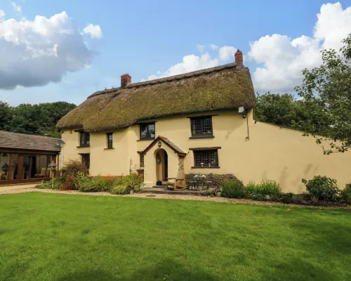 South Honeycroft Thatch Hotels in Holsworthy