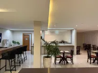 Izzy Hotel