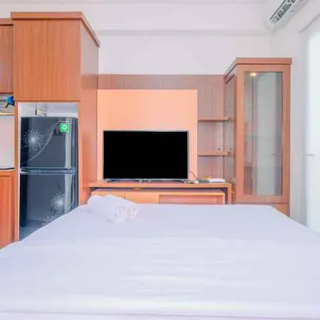 Fancy and Nice Studio at Transpark Cibubur Apartment by Travelio