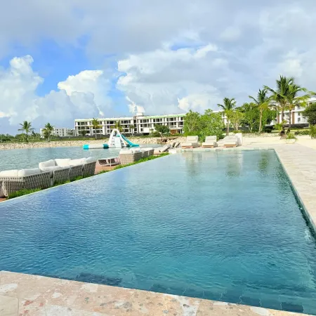 Villa Moderna con Piscina Privada en Vistacana