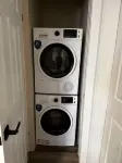 Renovated 2 Bedroom Apt Central Hamilton