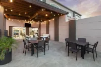 La Quinta Inn & Suites by Wyndham Laredo Airport - breakfast