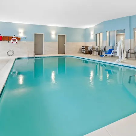 Holiday Inn Express & Suites Hebron - Cincinnati Airport by IHG