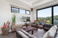 StayNest Guesthouse - Bay House