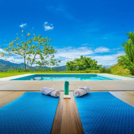 Epic Ocean-to-Mountain Views 24 7 Gated Community Private Villa Roca