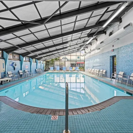 The Barclay Towers Hotel and Resort Отели рядом с достопримечательностью «Кроатан-Бич»