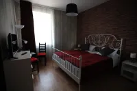 Apartment House on Melnova - Inns
