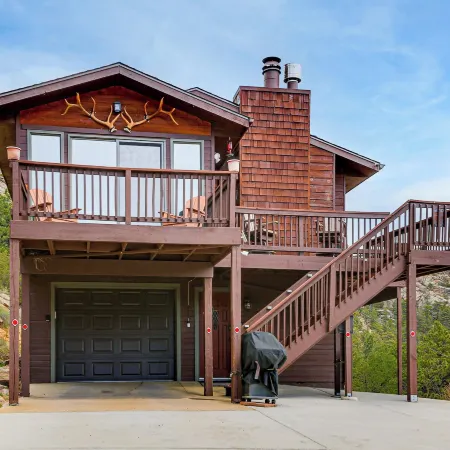 3Br Cabin Near Rmnp Sweeping Views + Fireplace Hotels in Larimer County