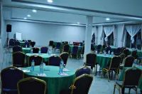 Savannah Paradise Hotel Makindu - 3 estrellas