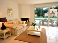 Golf-side Sanctuary in Mazamet - Villas
