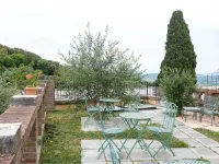 Tuscanflat Castle Hotels in Sinalunga
