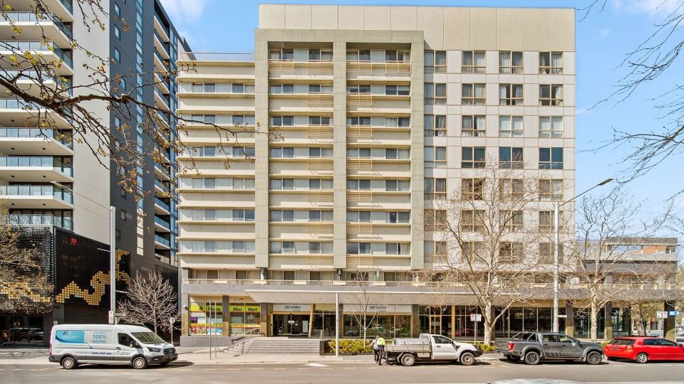 Spacious 3-bed Apartment in Canberra CBD
