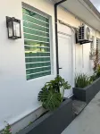 Beach Town 1B Apartment with Social Tropical Vibe - 2-Star