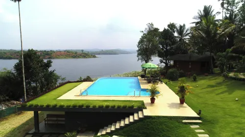 Room in Villa - LakeRose Wayanad Resort - Pensions