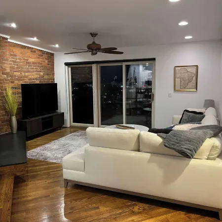 City View Perch Walkable Apt