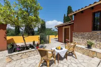 Charming Villa in a Traditional Village, 3 km From the Beach of Agios Gordios - 2 tähden