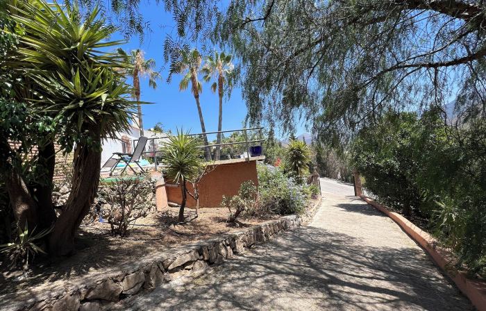 CD-1383 Three Bedroom Villa with Pool