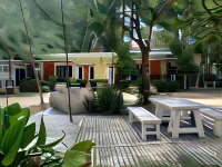 Rayonghouse Resort - 2-Star