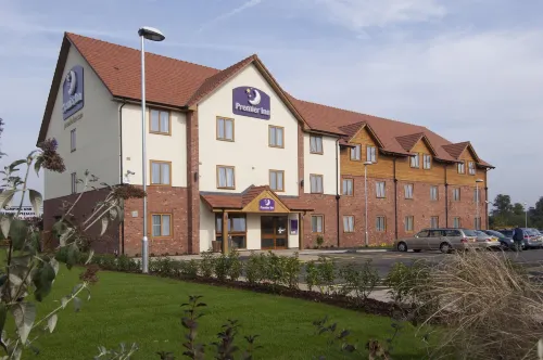 Premier Inn Newport/Telford - parking