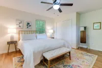 Updated Home w/ Private Hot Tub & Mtn Views! - parking