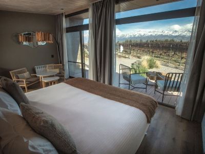 Andeluna Winery Lodge