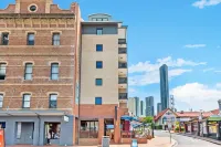 Two Seconds to…everything! 1Bed/1Bath/1Car/CBD Views -  Apartamentos vacacionales
