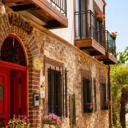 Carnaby Otel Küçükköy