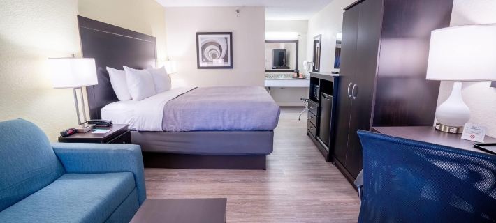Quality Inn Palm Beach International Airport Hotel di West Palm Beach